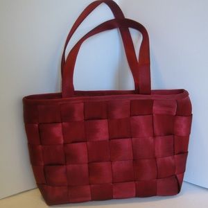 Harvey’s Original Seatbelt Bag in Maroon